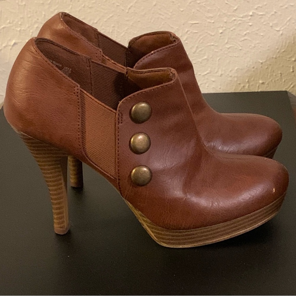 Fioni brown ankle boots size 5